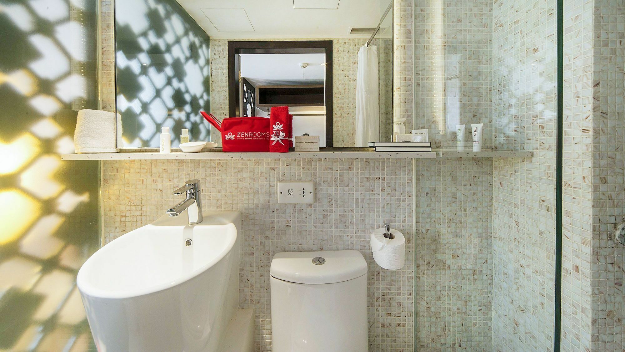 Отель Zen Premium Outram Park Сингапур Экстерьер фото
